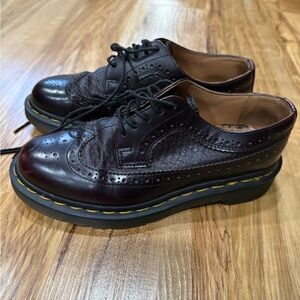 Dr Martens 13151 Loafers in Burgundy.